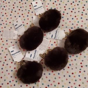 NWT Lot of 5 pompom keychain